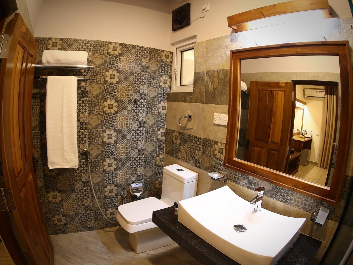 Vendol Maliga Edge Hotel Kandy Luaran gambar