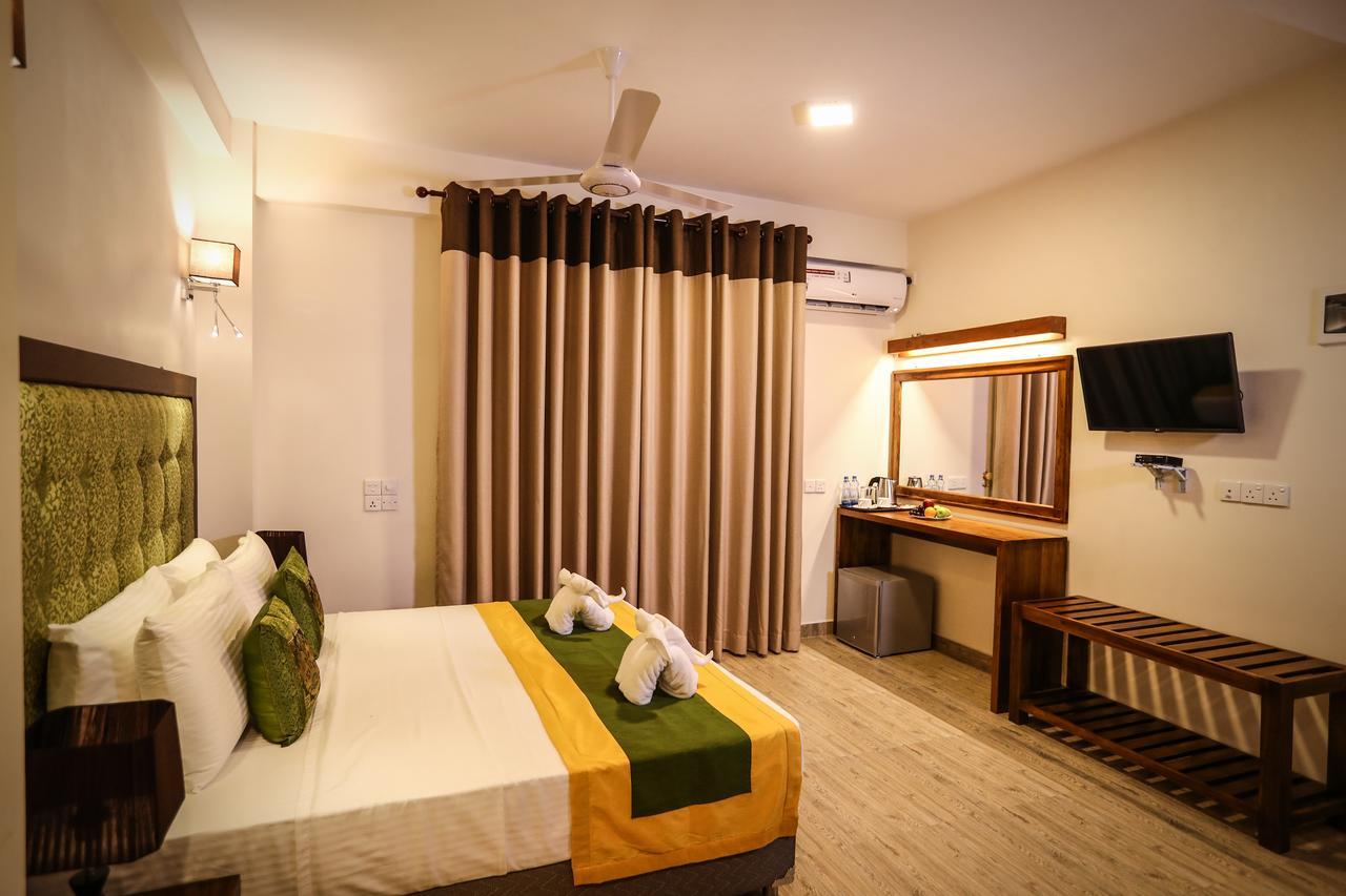 Vendol Maliga Edge Hotel Kandy Luaran gambar