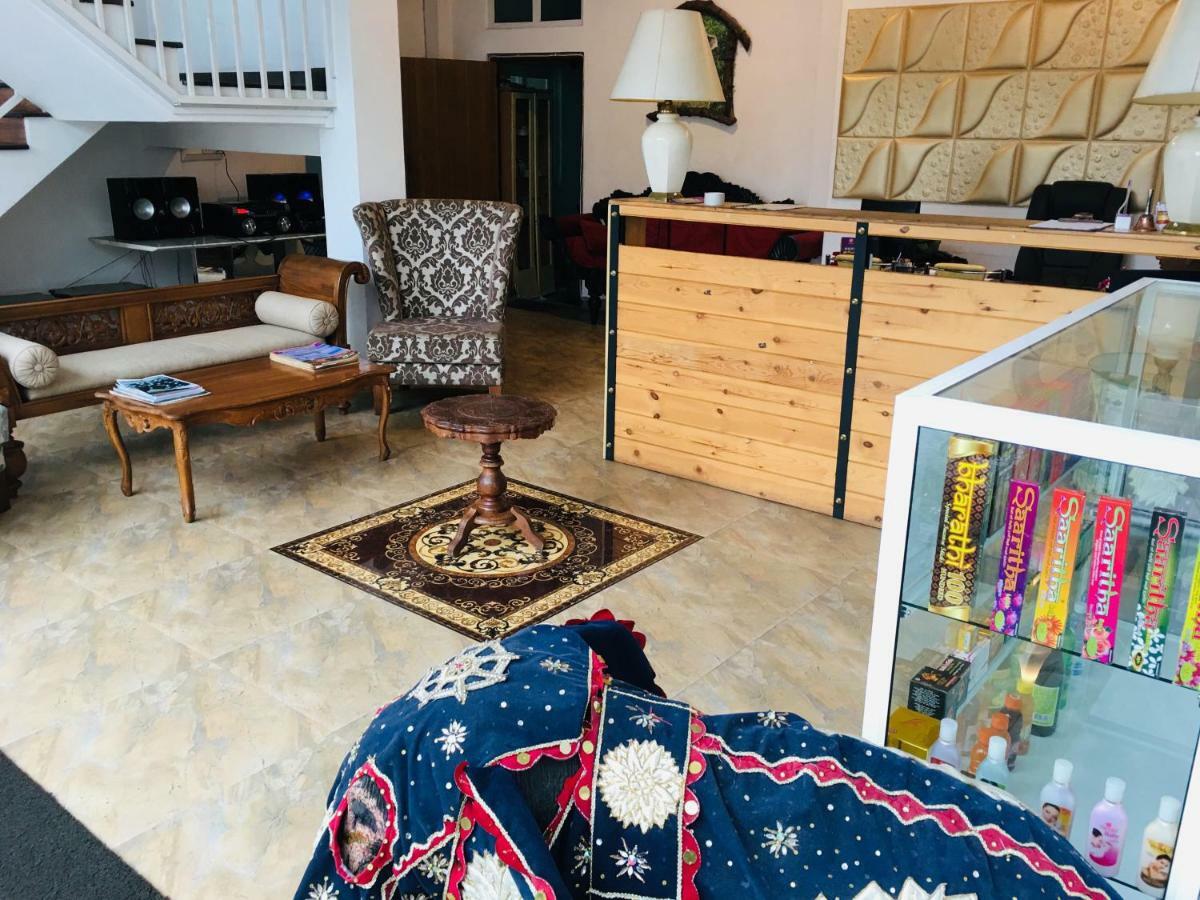 Vendol Maliga Edge Hotel Kandy Luaran gambar