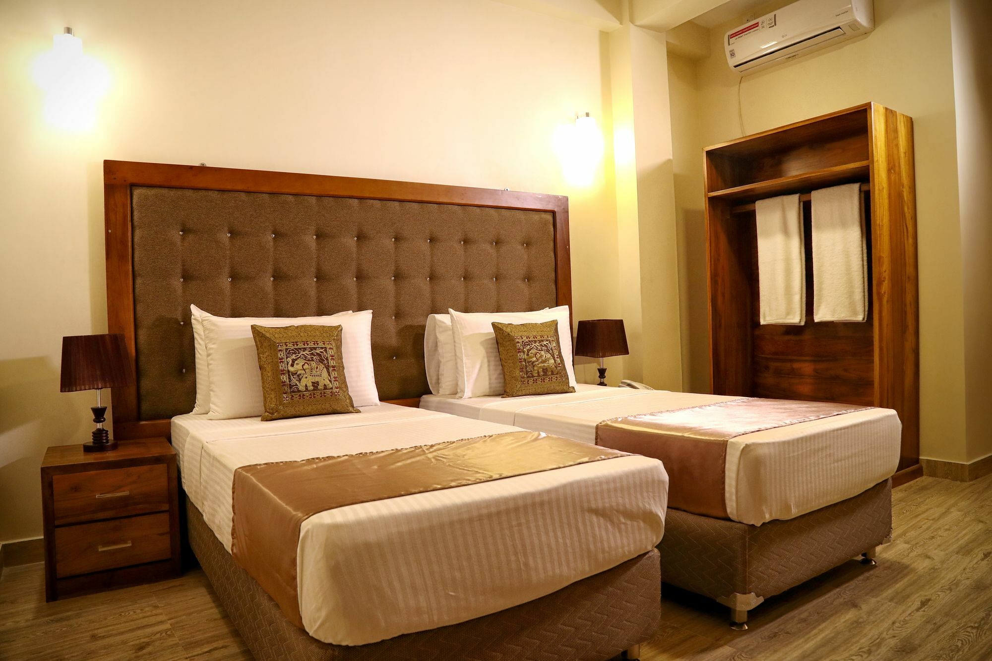 Vendol Maliga Edge Hotel Kandy Luaran gambar